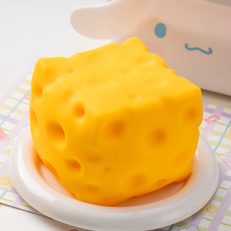 Hot Fruit Stress Ball Crunchy  - Party Games Crazy recension och pris